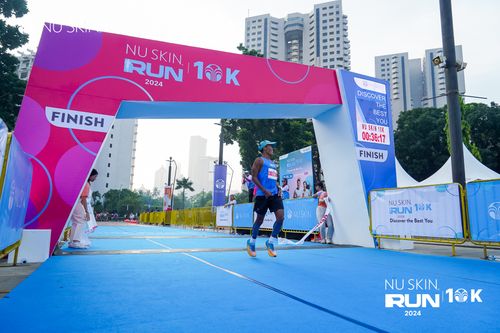 Race photo from Nu Skin Run 10K