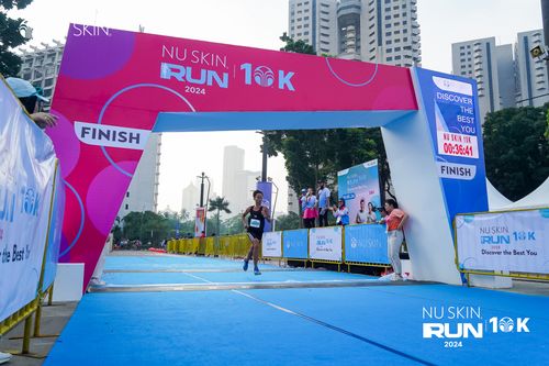 Race photo from Nu Skin Run 10K