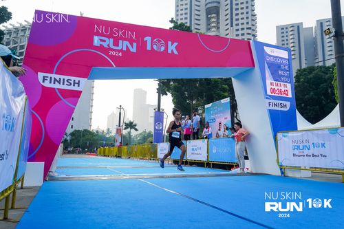 Race photo from Nu Skin Run 10K
