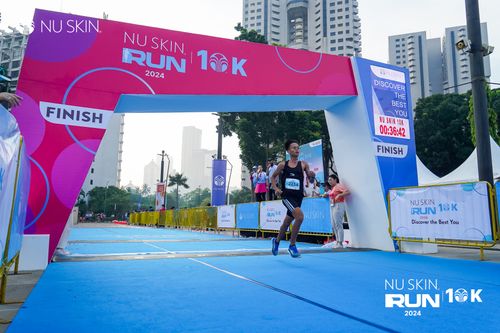 Race photo from Nu Skin Run 10K