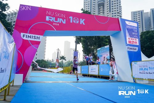 Race photo from Nu Skin Run 10K