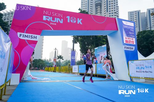 Race photo from Nu Skin Run 10K