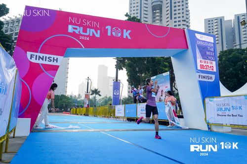 Race photo from Nu Skin Run 10K