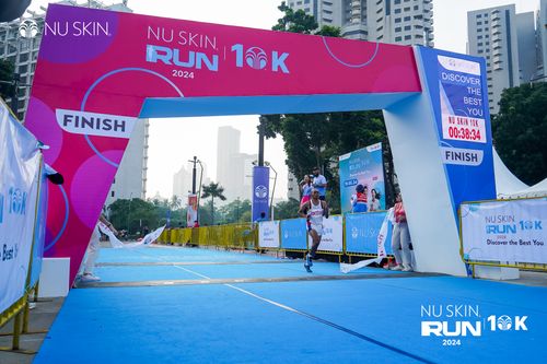 Race photo from Nu Skin Run 10K