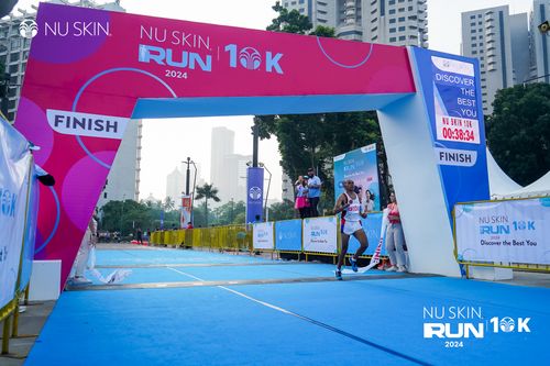 Race photo from Nu Skin Run 10K