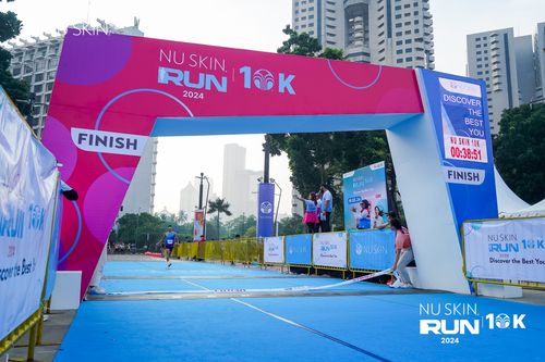 Race photo from Nu Skin Run 10K