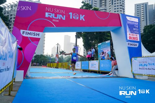 Race photo from Nu Skin Run 10K