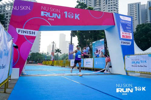 Race photo from Nu Skin Run 10K