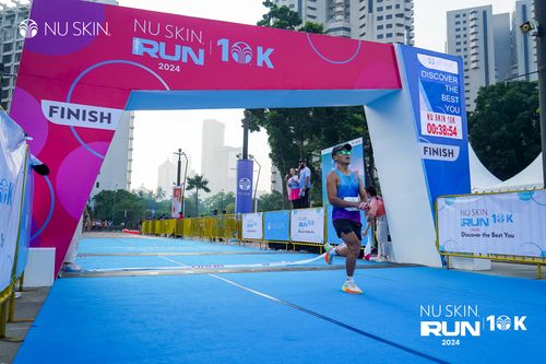 Race photo from Nu Skin Run 10K
