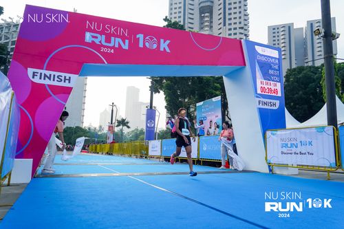 Race photo from Nu Skin Run 10K