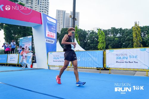 Race photo from Nu Skin Run 10K