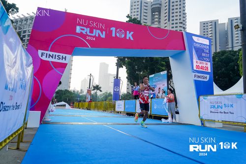 Race photo from Nu Skin Run 10K