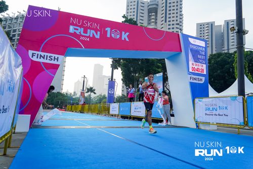 Race photo from Nu Skin Run 10K