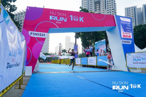 Race photo from Nu Skin Run 10K