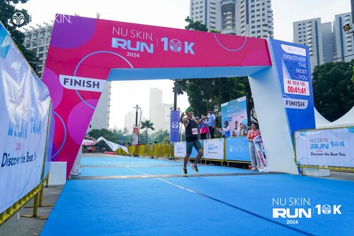 Race photo from Nu Skin Run 10K