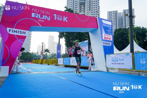 Race photo from Nu Skin Run 10K
