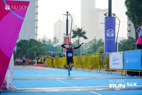 Race photo from Nu Skin Run 10K