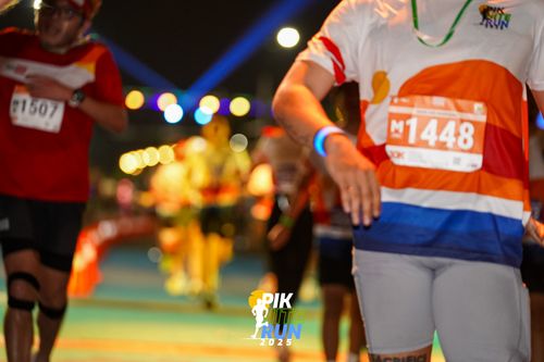 Race photo from PIK NITE RUN 2025