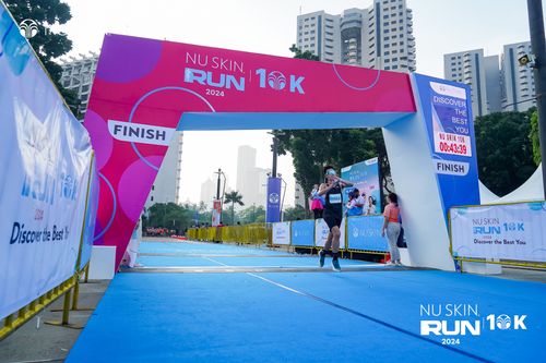 Race photo from Nu Skin Run 10K
