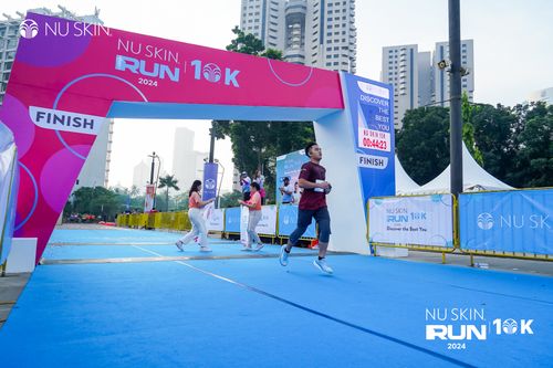 Race photo from Nu Skin Run 10K