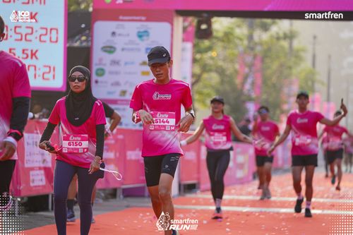 Race photo from Smartfren Run 2025 