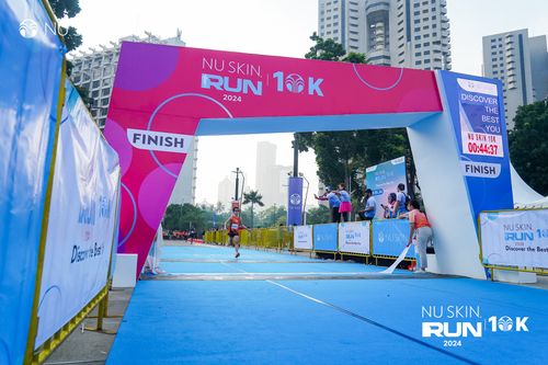 Race photo from Nu Skin Run 10K