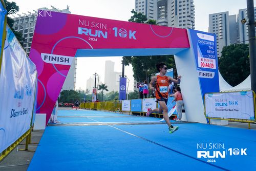 Race photo from Nu Skin Run 10K