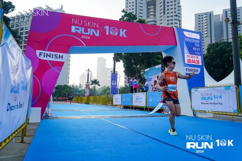 Race photo from Nu Skin Run 10K