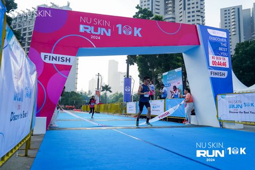 Race photo from Nu Skin Run 10K