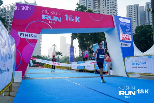 Race photo from Nu Skin Run 10K