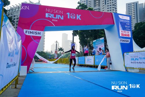 Race photo from Nu Skin Run 10K