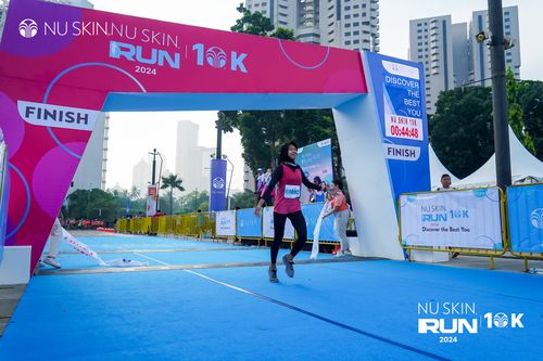 Race photo from Nu Skin Run 10K