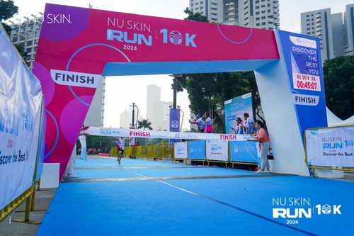 Race photo from Nu Skin Run 10K