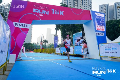 Race photo from Nu Skin Run 10K