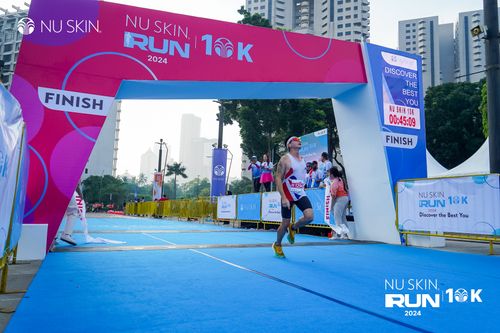 Race photo from Nu Skin Run 10K