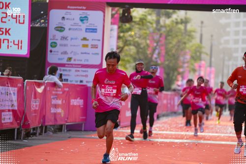 Race photo from Smartfren Run 2025 
