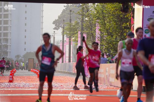 Race photo from Smartfren Run 2025 