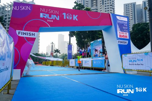 Race photo from Nu Skin Run 10K