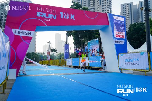 Race photo from Nu Skin Run 10K