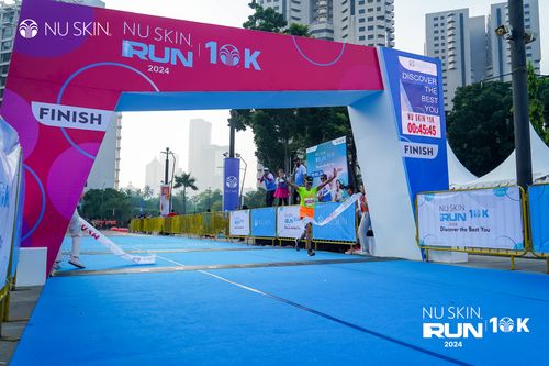 Race photo from Nu Skin Run 10K