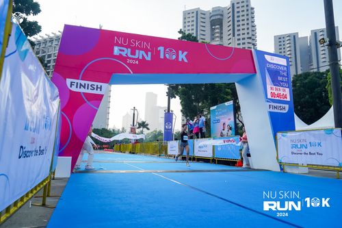 Race photo from Nu Skin Run 10K