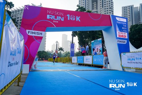 Race photo from Nu Skin Run 10K