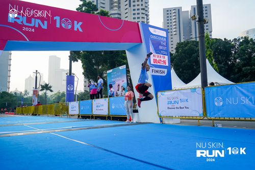 Race photo from Nu Skin Run 10K