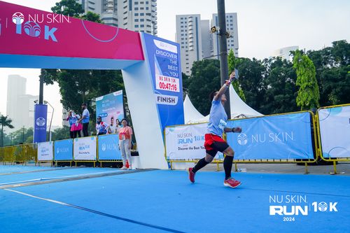 Race photo from Nu Skin Run 10K