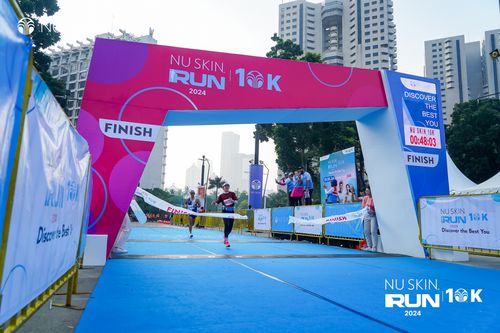 Race photo from Nu Skin Run 10K