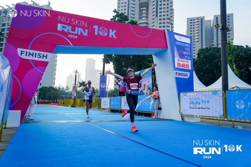 Race photo from Nu Skin Run 10K
