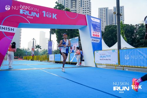 Race photo from Nu Skin Run 10K