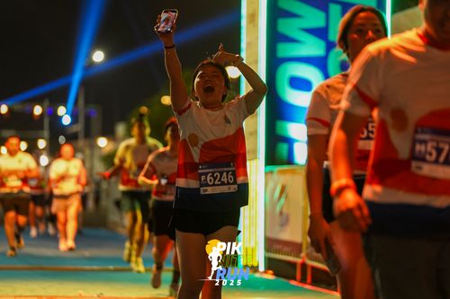 Race photo from PIK NITE RUN 2025