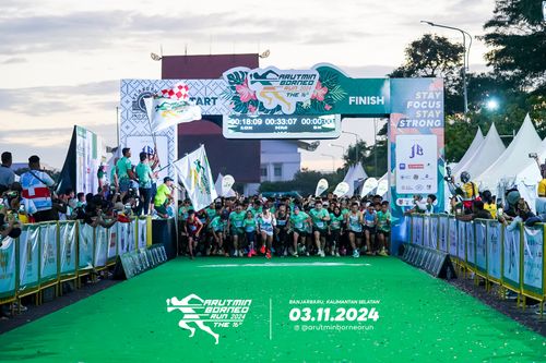 Race photo from Arutmin Borneo Run 2024