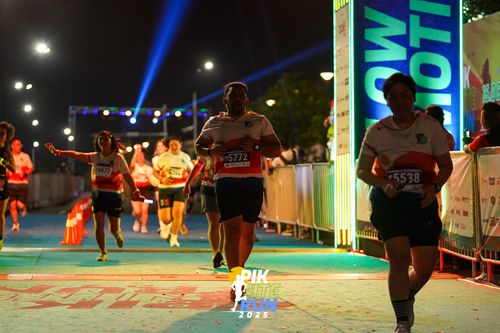 Race photo from PIK NITE RUN 2025